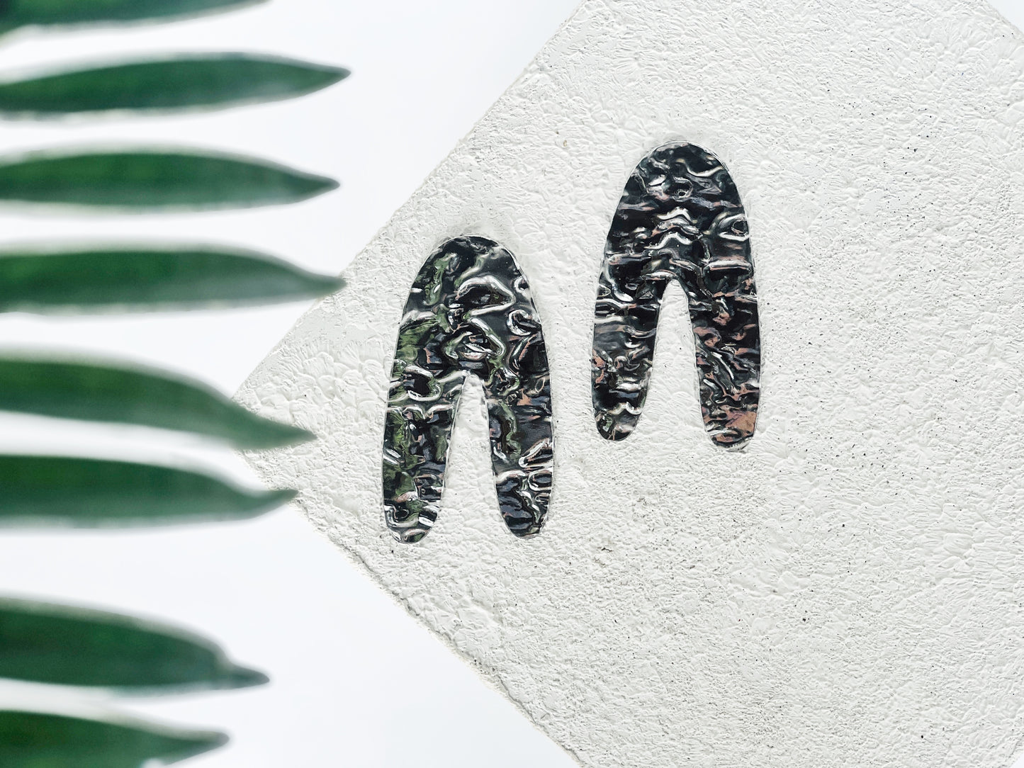 The Artie Maxi in Rippled Mirror Acrylic