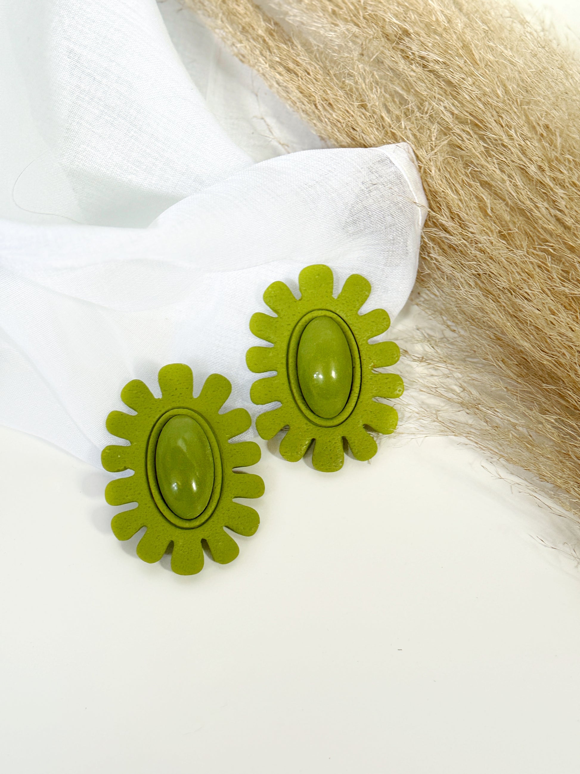 The Brio SINGLE in Avocado Polymer Clay
