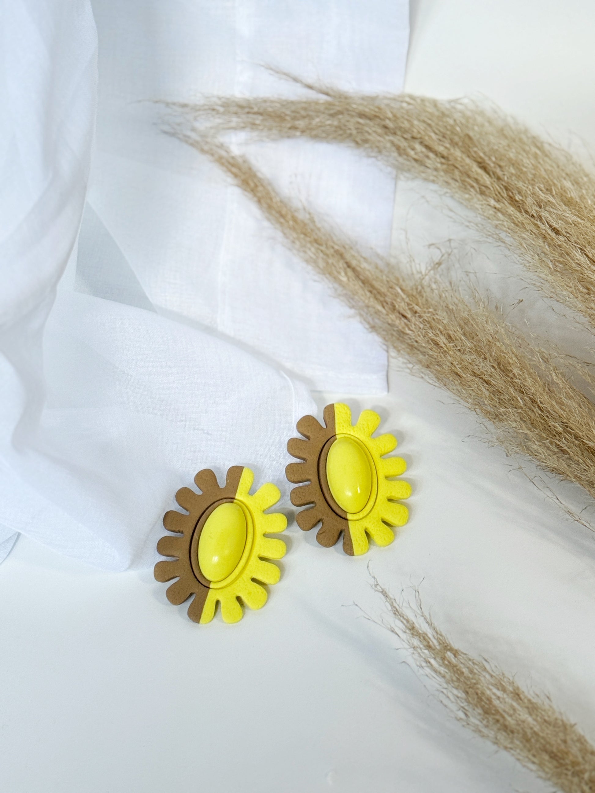 The Brio SINGLE in Lemon + Khaki Polymer Clay