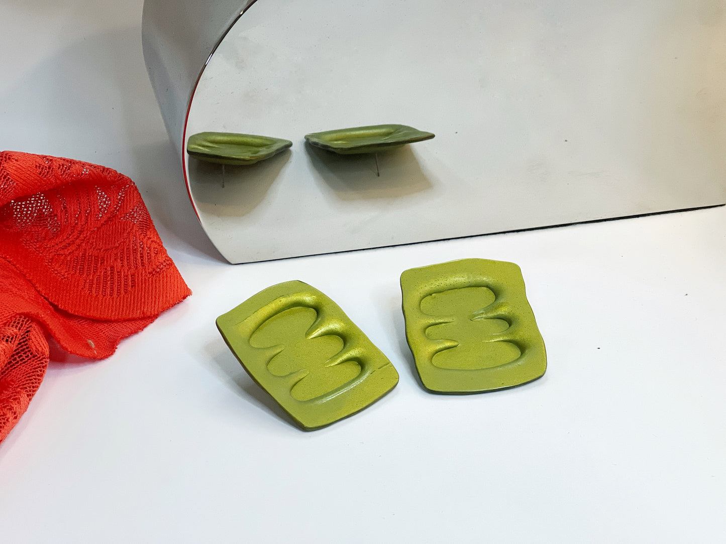 The Impression: Bubbles in Peridot Metallic Polymer Clay
